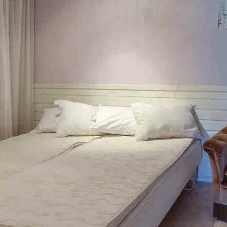 Two-bedroom In Appartement *