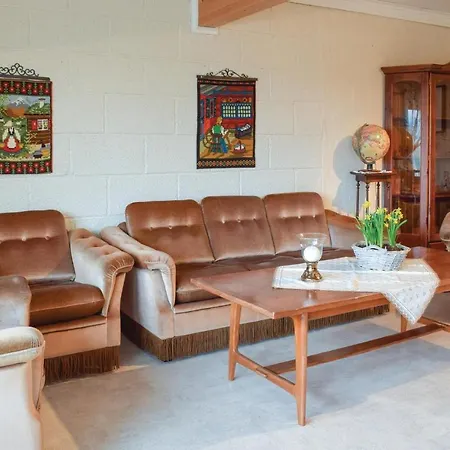 Two-bedroom In Appartement Hjelmas